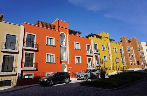 San Miguel de Allende Apartment | "San Miguelito" El oasis urbano que necesitas para descansar! pool, gym, tenis
