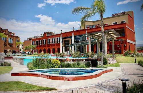 San Miguel de Allende Apartment | "San Miguelito" El oasis urbano que necesitas para descansar! pool, gym, tenis