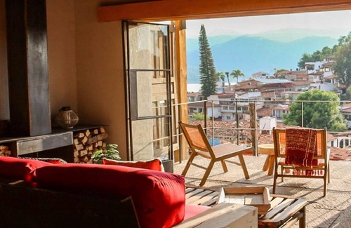 Santa Maria Ahuacatlan House | San Sebastián by Casa Chichipicas