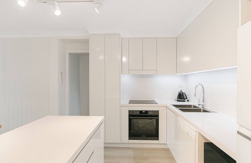 Tugun Apartment | San Simeon 4 - Ground Floor, Absolute Beachfront T