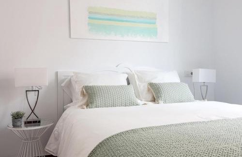 San Vicente Apartment | San Vicente -OASIS DE PAZ EN EL CORAZÓN DE SEVILLA 3 HAB - 2 Baños WIFI AC