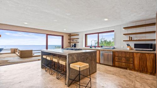 South Shore Hotel Area Apartment | San Xoaquin Casa Ventana al Mar, Amazing Ocean View by Kivoya