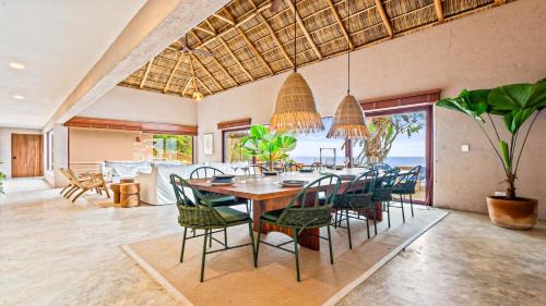South Shore Hotel Area Apartment | San Xoaquin Casa Ventana al Mar, Amazing Ocean View by Kivoya