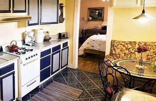 Sunset Junction House | Sanborn Guest House