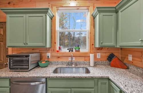 Luray Cabin | Sanctuary, A cozy brand new cabin