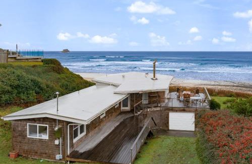 Arch Cape House | Sanctuary by the Sea by AvantStay Waterfront Views
