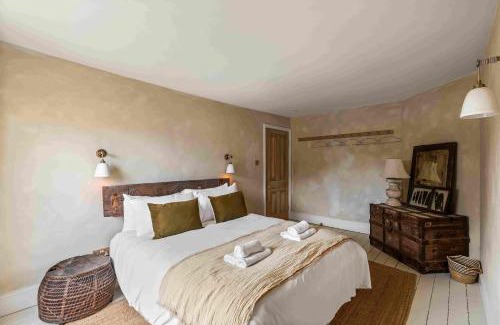 Shoreham-by-Sea House | Sanctuary House with Parking By My Getaways