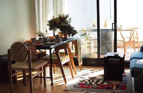 Chinatown Condo | Sanctuary in the sky with balcony and water views