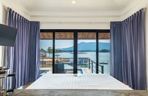 Vang Vieng Hotel | Sanctuary Nam Ngum Beach Resort