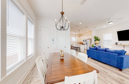 Silver Sands House | Sand and Sunshine | House in Panama City Beach near the beach with balcony