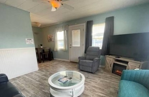 Grayland Cottage | "Sand and Surf" 2-bedroom beach cottage