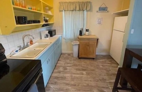 Grayland Cottage | "Sand and Surf" 2-bedroom beach cottage