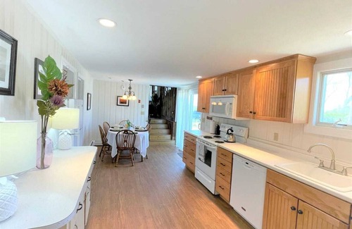North Eastham House | Sand Bar-Dog Friendly on Cooks Brook Beach