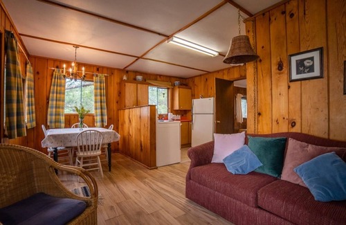 Carling Cottage | Sand Bay: 3-Bedroom Cottage #1