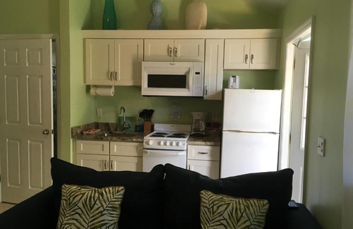 Fort Pierce Shores Hotel | Sand Dollar Beach Bungalow