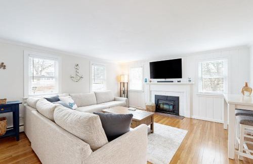 Harwich House | Sand Dollar Dreams