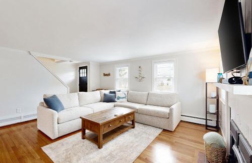 Harwich House | Sand Dollar Dreams