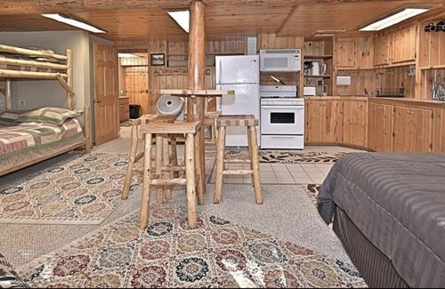 Oslund Cabin | Sand Lake Cabin