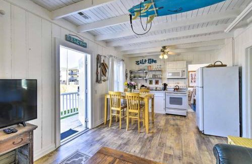 Kill Devil Hills House | Sand Pebbles: Bright Bungalow - Steps to Beach!