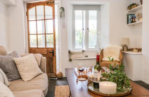 Bardsea House | Sandacre Cottage