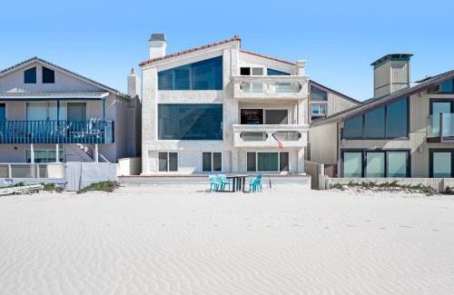 Hollywood Beach House | Sandcastle by the Sea