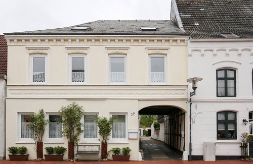 Toenning Apartment | Sanddüne vacation apartment in Tönning for up to 6 people