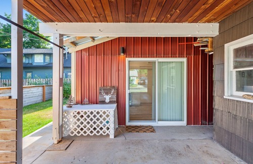 Coeur d'Alene Cottage | Sanders beach Hideaway