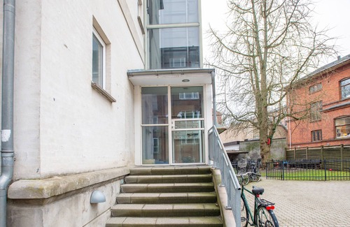 Frederiksberg Apartment | Sanders Constantin - Chic 2-Bdr Apt with Balcony