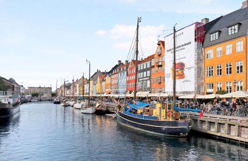 Nyhavn - Amalienborg Apartment | Sanders Stage - Chic Three-Bedroom Apartment Near Nyhavn