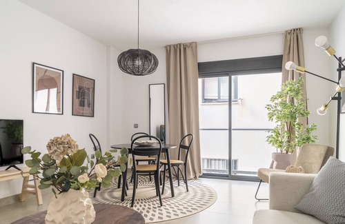 San Felipe Neri Apartment | Sanders Uptown cute 1-Bdr apartment near city center