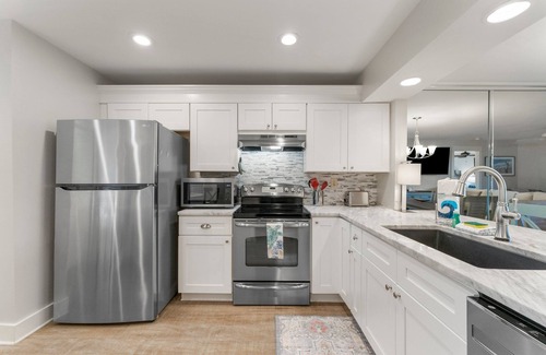 Sandestin Condo | Sandestin Resort -Bay View Beach Cottage- Pool-Gym-Golf Cart Included!