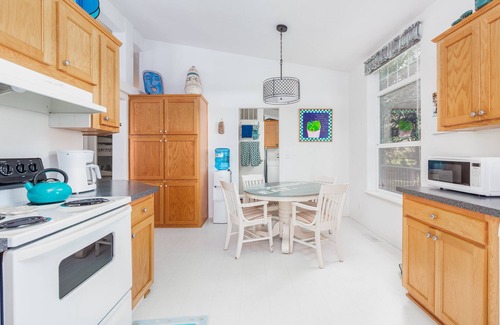 Cloverdale House | Sandlake Views #186 - Peaceful, secluded retreat. Pet friendly with views