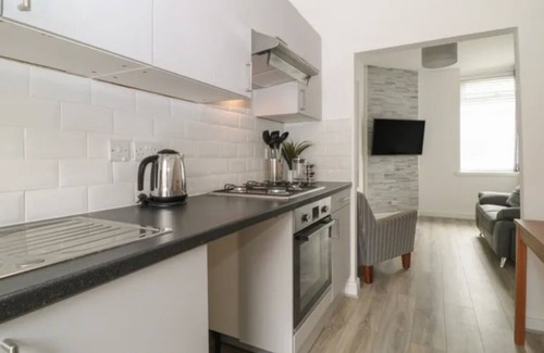 Babbacombe Cottage | Sandown, cosy cottage by the sea