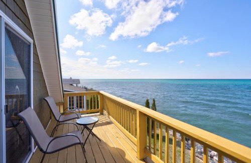 Mears House | Sandpiper Cottage Beautiful Private Lake Michigan Frontage
