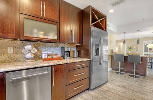 Cocoa Isles House | Sandpiper Retreat | Pool | Jacuzzi | Game Room