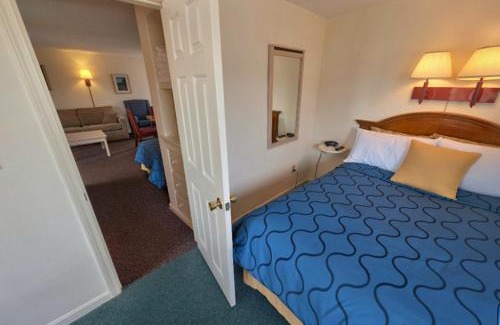 York Beach Hotel | Sands By The Sea Motel
