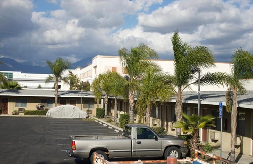 Ontario Hotel | Sands Motel by Ontario Airport & Toyota Arena