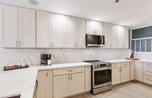Kahana Condo | Sands of Kahana Resort #345 - Vacation West Maui