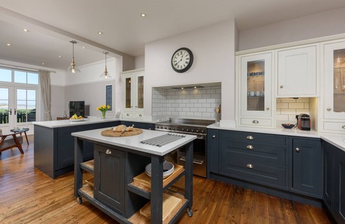 Seahouses House | Sandsend - Seahouses