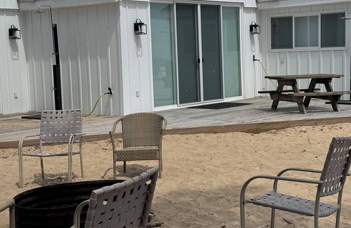 Oscoda Cottage | SANDY BEACH PARADISE ON THE LAKE