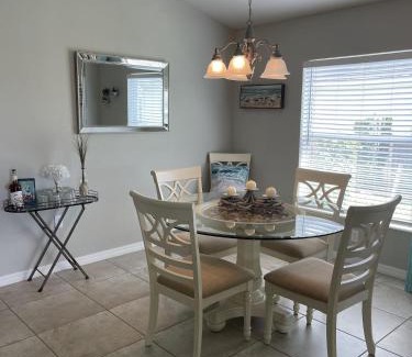 Trafalgar House | Sandy Bottoms!