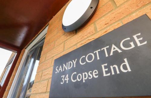 Sandown House | Sandy Cottage
