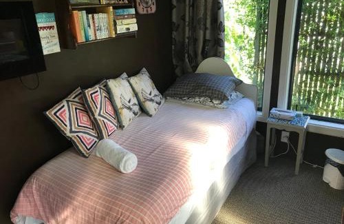 New Brighton House | Sandy Feet Accommodation
