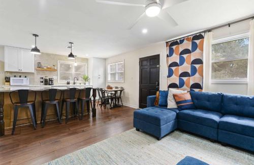 Gulfport House | Sandy Feet Getaway Spacious Coastal Retreat 3 MIn Walk to Coast