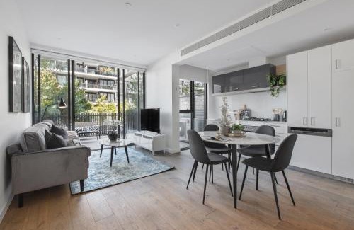 Sandringham Apartment | Sandy Hill Apartments by Ready Set Host