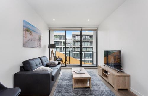 Sandringham Apartment | Sandy Hill Apartments by Ready Set Host