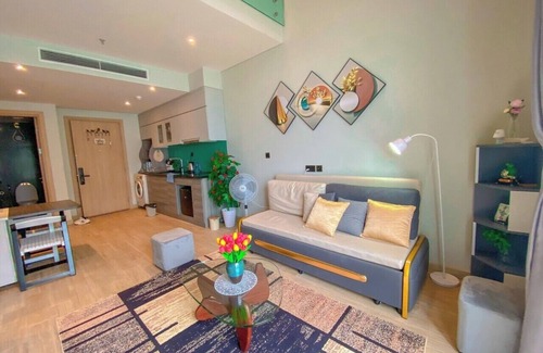 Bai Chay Apartment | Sandy Homestay Citadines Marina Ha Long is a Great Choice for Accommodation