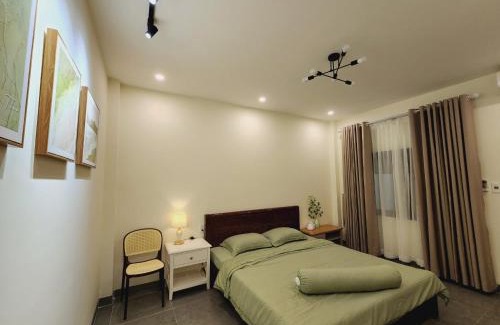 Dong Hoa Hotel | Sandy House