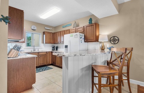 Ono Island Condo | Sandy Key 122: 2 BR/2 BA Perdido Key, FL Beachfront Condo, On-Site Rental Office, Sleeps 6