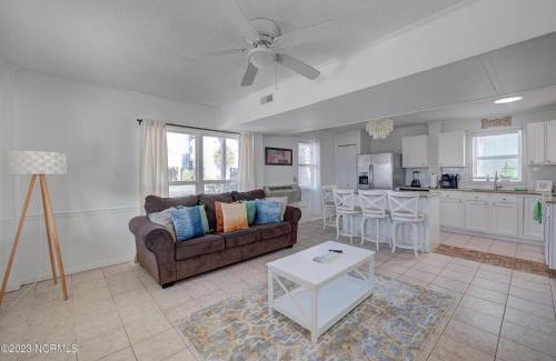 Surf City House | Sandy Lu #2